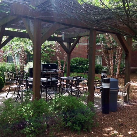 Extended Stay America Suites - Boston - Waltham - 32 4Th Ave Buitenkant foto