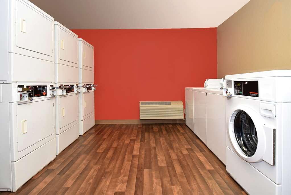 Extended Stay America Suites - Boston - Waltham - 32 4Th Ave Buitenkant foto
