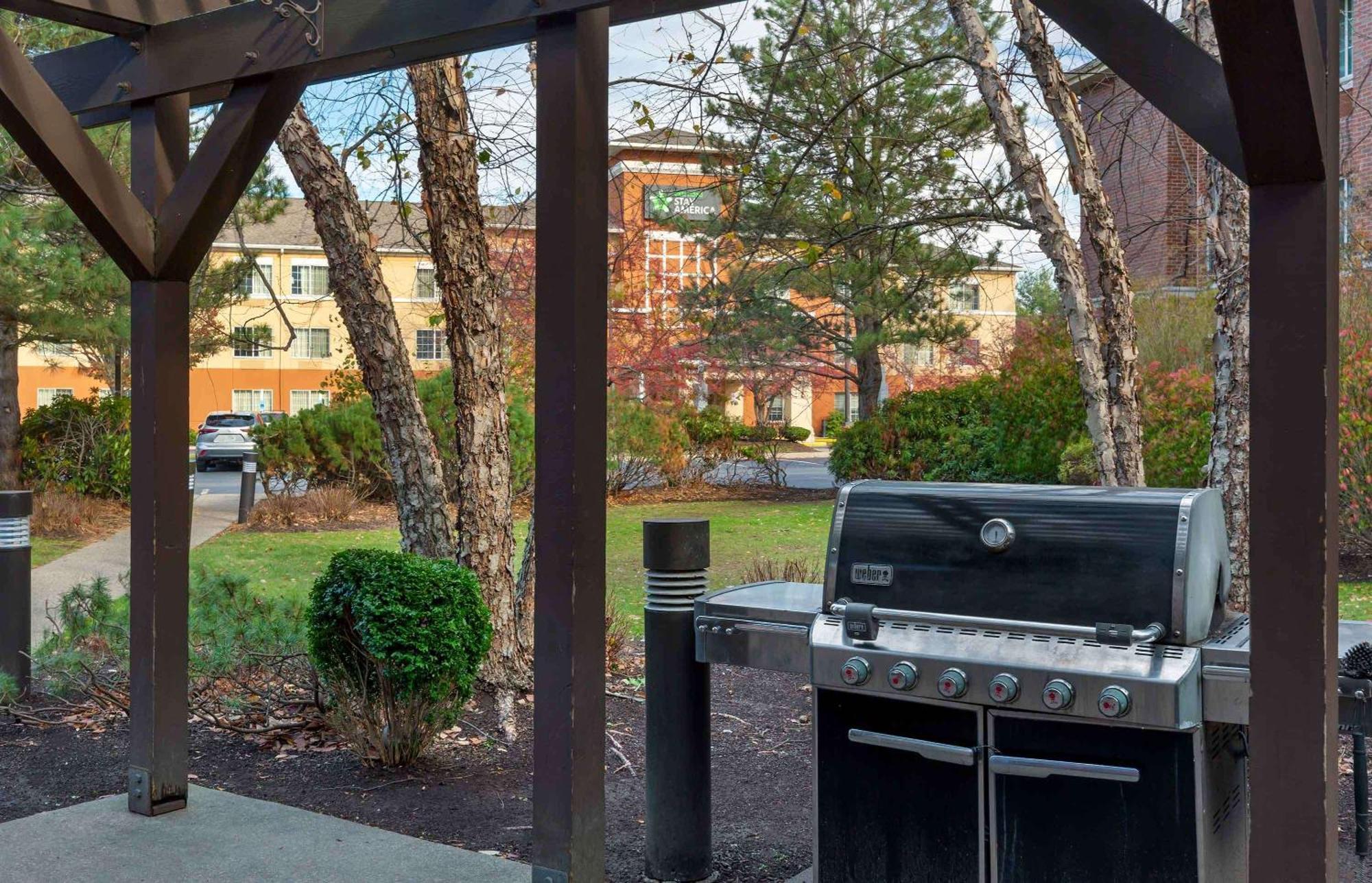 Extended Stay America Suites - Boston - Waltham - 32 4Th Ave Buitenkant foto
