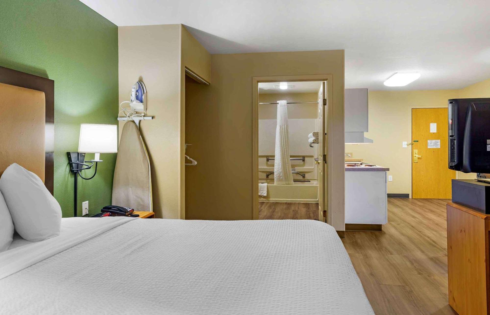 Extended Stay America Suites - Boston - Waltham - 32 4Th Ave Buitenkant foto