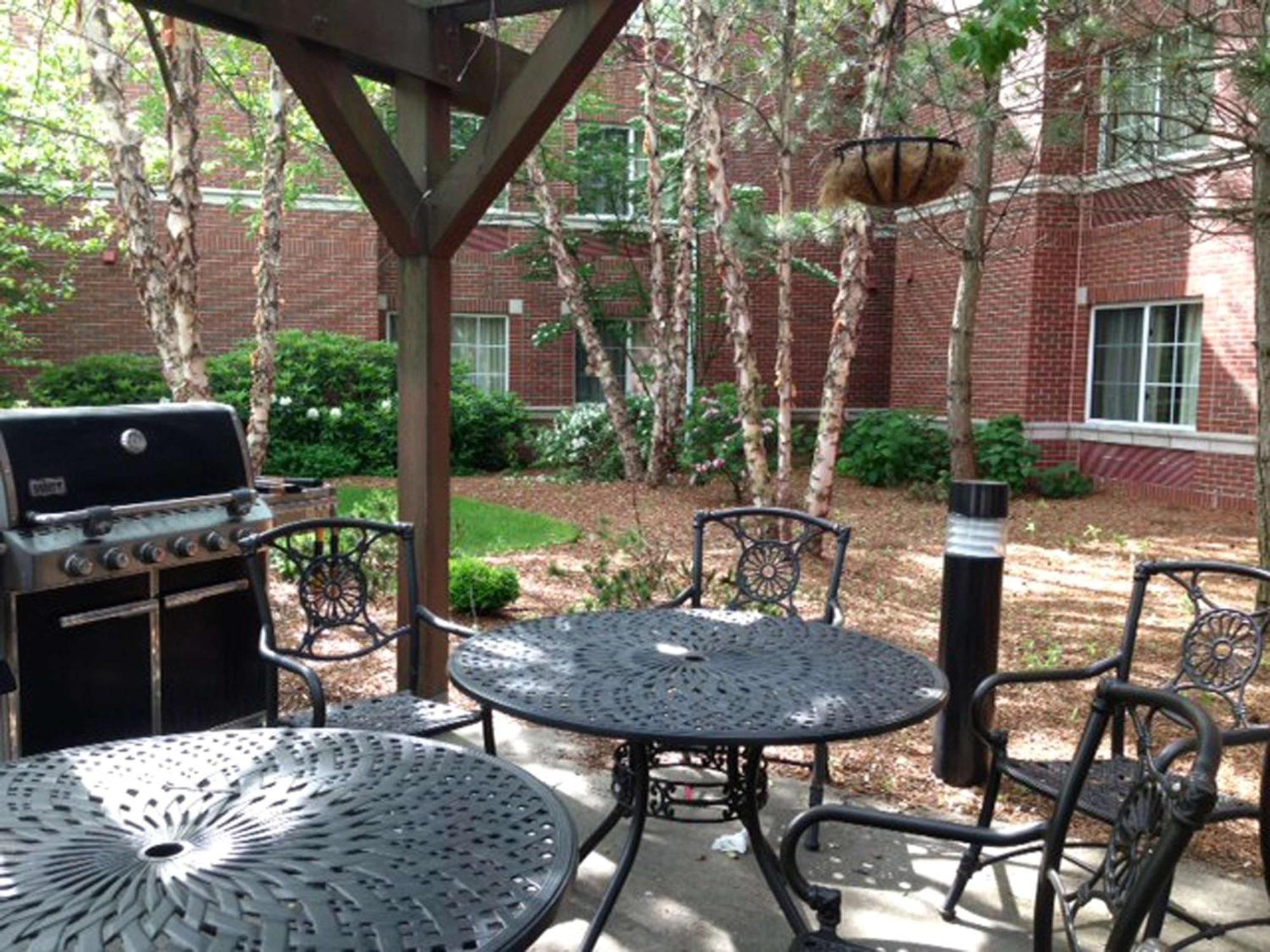 Extended Stay America Suites - Boston - Waltham - 32 4Th Ave Buitenkant foto